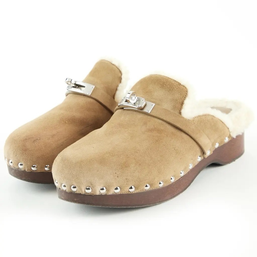 Hermes Carlotta Tan Suede Clogs with Silver Kelly Buckle - Picture 2 of 7
